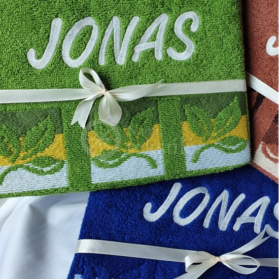 Embroidered occasional towel with leaves "JONAS"